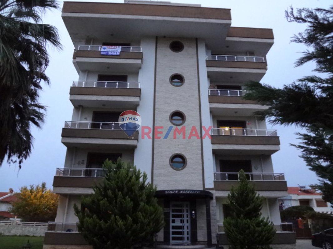 guzelbahce de gun dogumu ve gun batimi keyfi sunan kiralik 3 1 daire