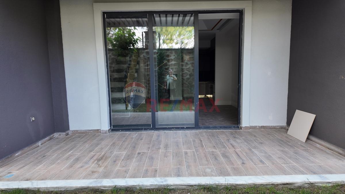 KARTEPE, ZERAY ESİL SİTESİ GENİŞ TİP 1+1 BAHÇE DUBLEKS DAİRE