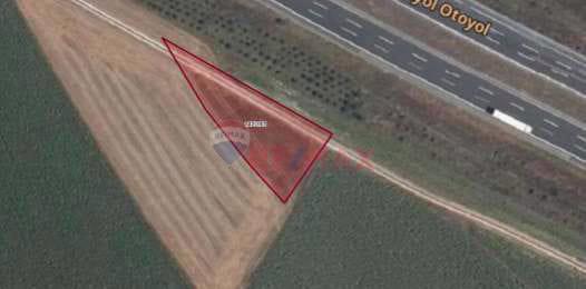 TEKİRDAĞ SARAY GÖÇERLERDE YOL KENARI 1.476 M2 YATIRIMLIK TARLA