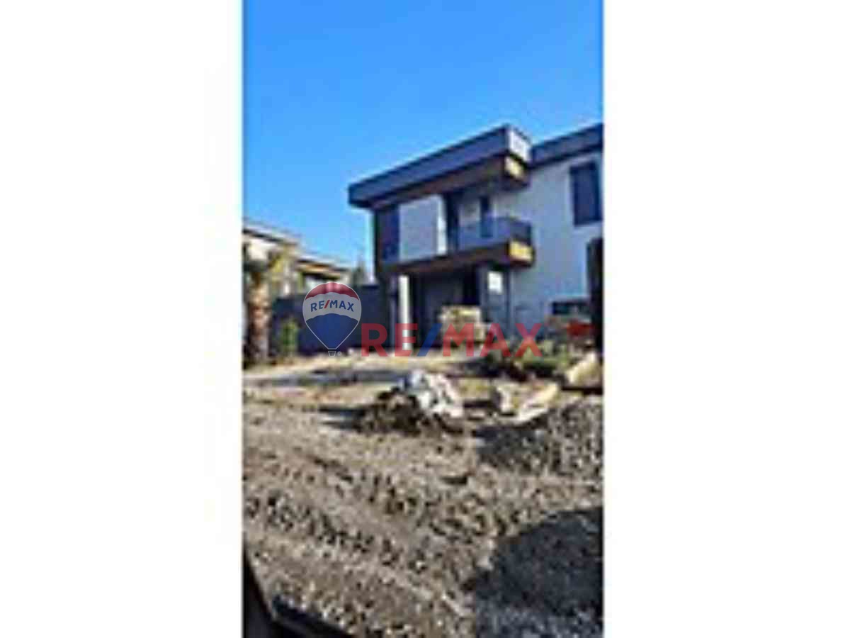 SİLİVRİ ORTAKÖYDE YOLA CEPHE SATILIK MÜSTAKİL 4211 M2 ARSA