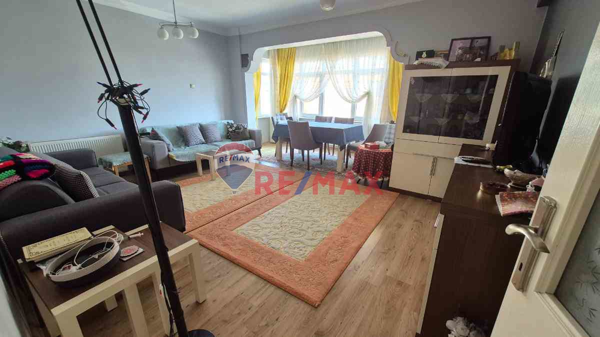 İÇERENKÖY PAŞABAHÇE SİTESİNDE 3+1 SATILIK DAİRE