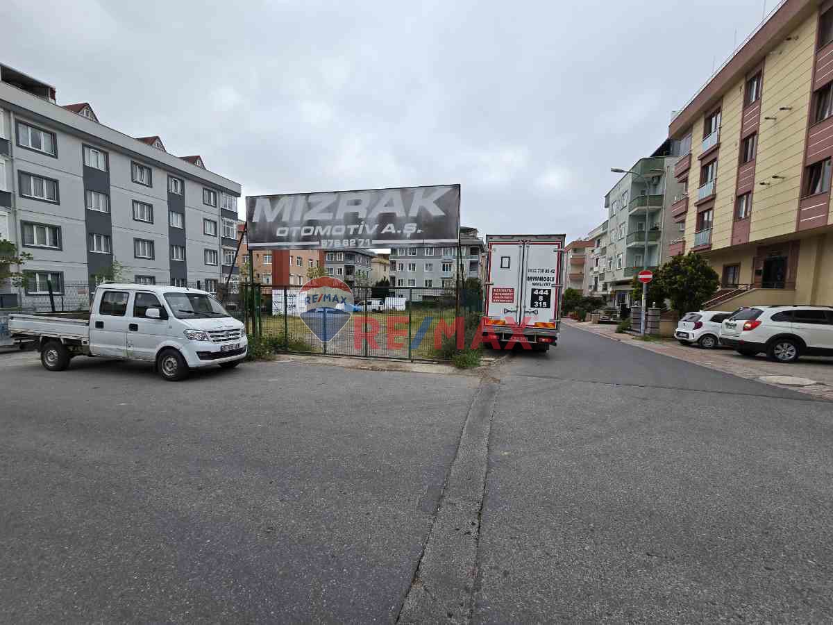 REMAX'DAN ATAŞEHİR İNÖNÜ ALPKAYA CAD. KONUT İMARLI 450 M² ARSA