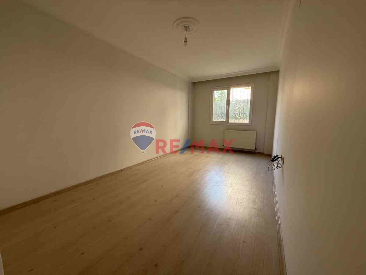 ACİL SATILIK İZMİR PARK YAKINI FIRSAT DAİRE 540 SOKAK