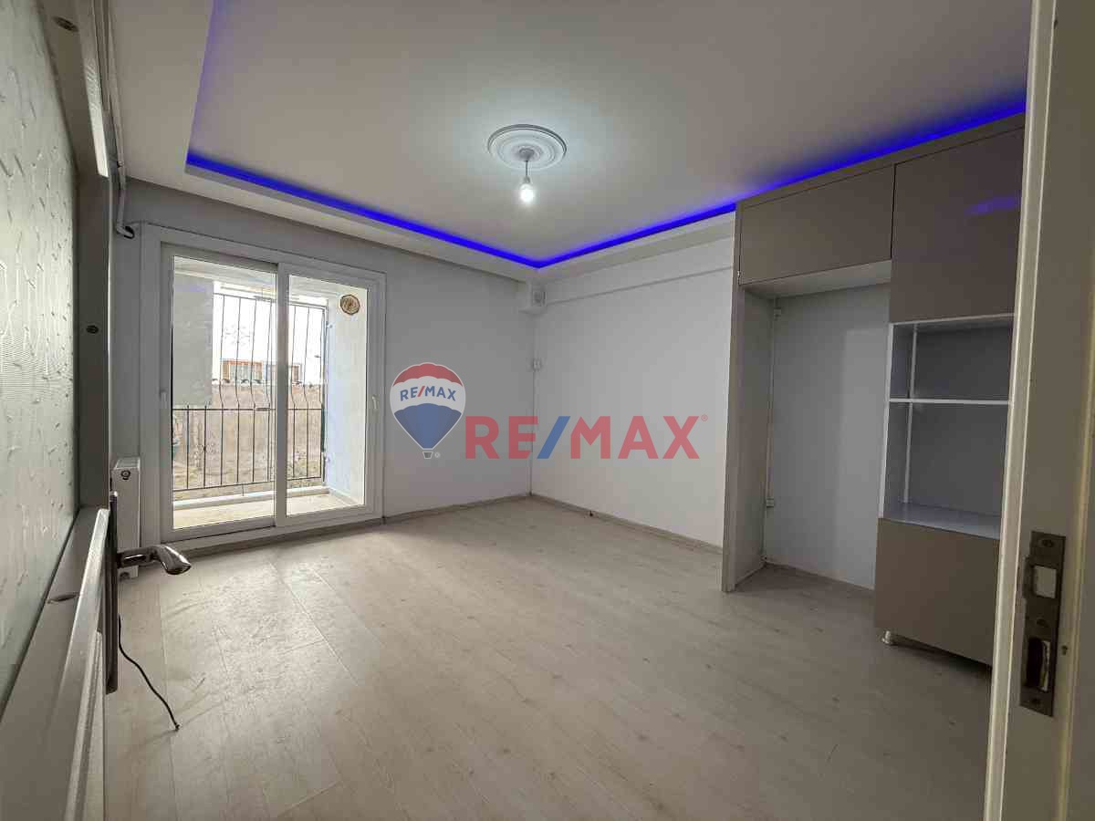 ACİL SATILIK İZMİR PARK YAKINI FIRSAT DAİRE 540 SOKAK