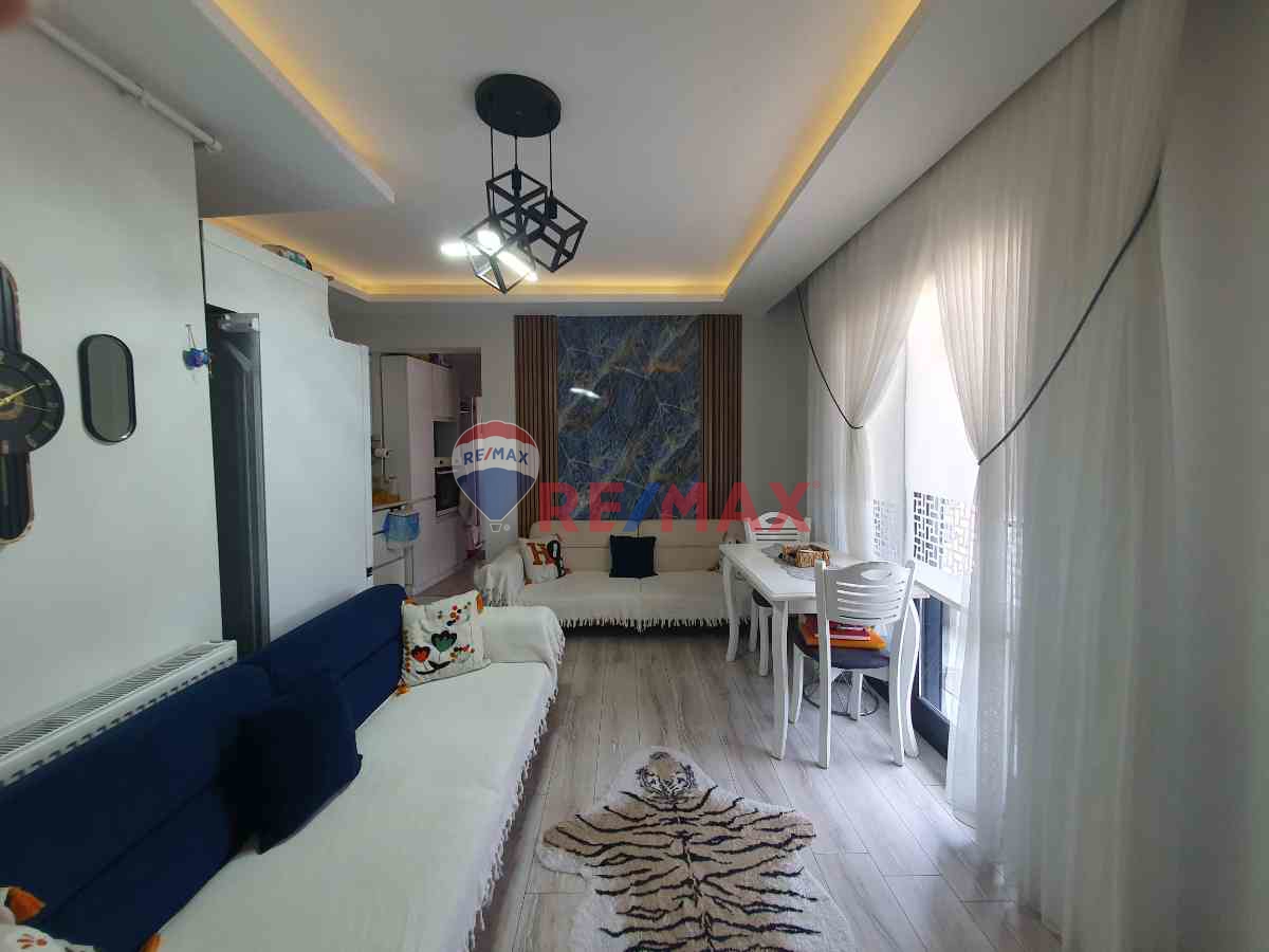 BUCA AKINCILAR'DA İZBAN'A YAKIN ASANSÖRLÜ 2+1 DAİRE