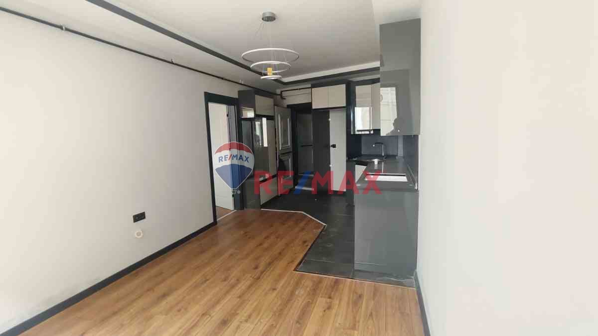 REMAXLAND' DAN TİTANİC SİTESİNDE LÜKS KİRALIK 1+1 DAİRE 