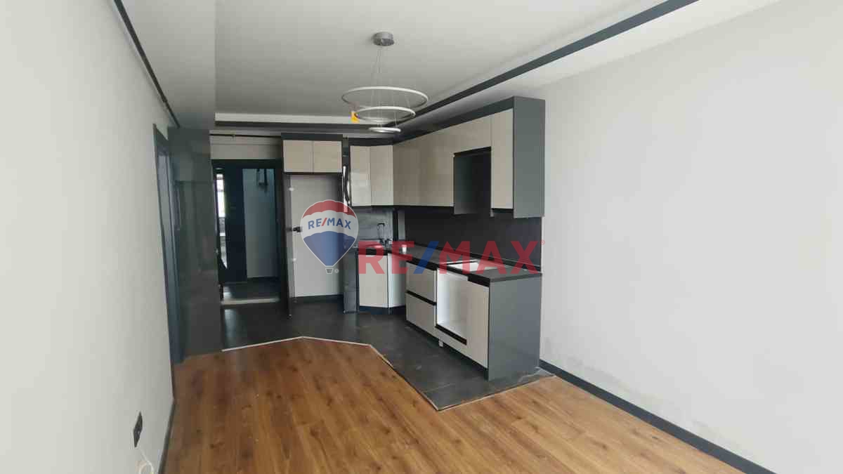 REMAXLAND' DAN TİTANİC SİTESİNDE LÜKS KİRALIK 1+1 DAİRE 