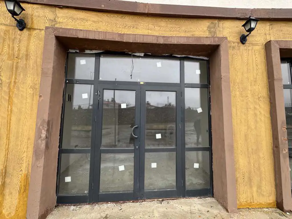 REMAX DOĞUDAN GEZİN KÖYÜNDE SATILIK DÜKKAN