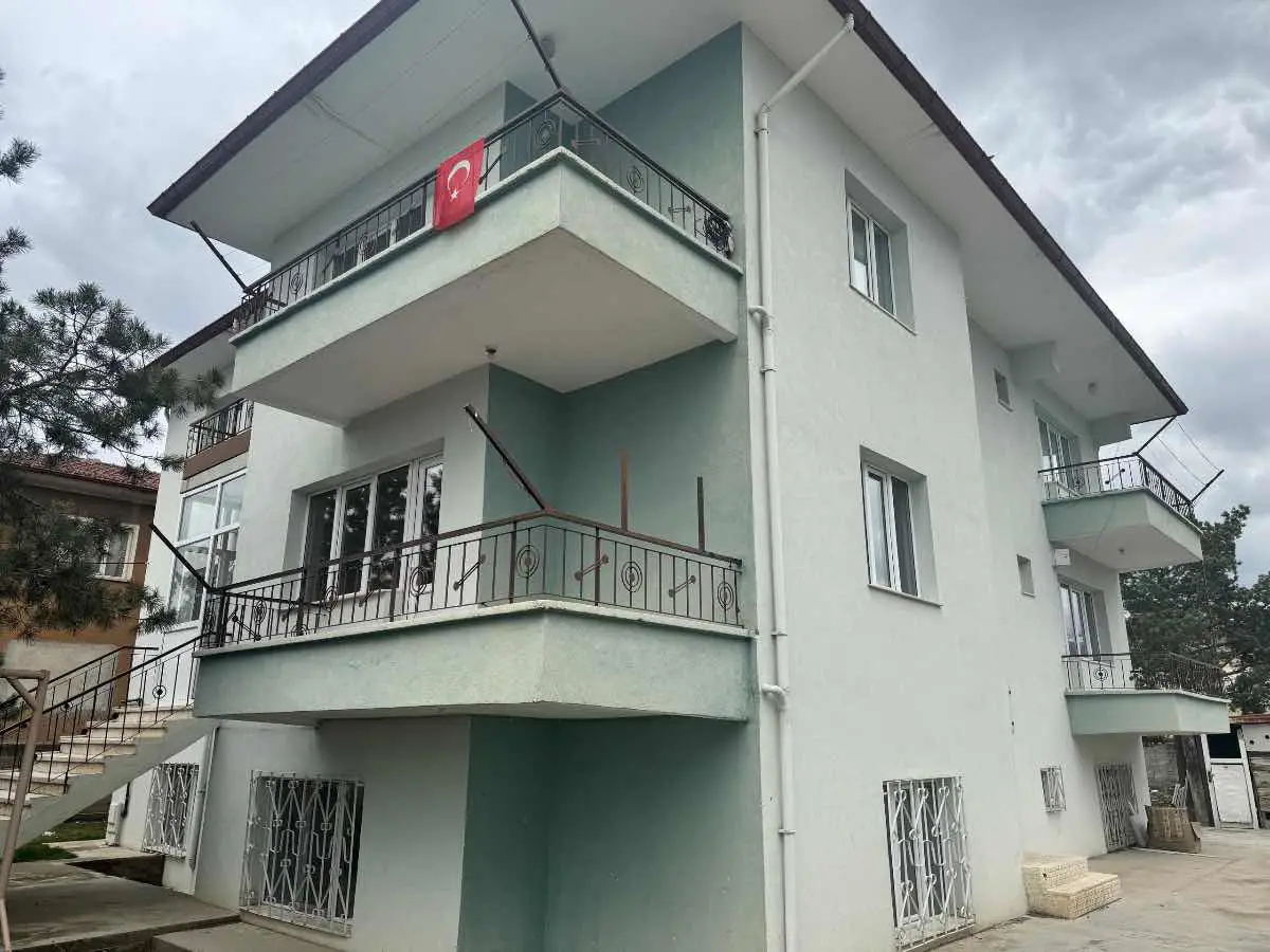 REMAX DEM'DEN YENİ MAHALLEDE 627 M² 3 KAT İMARLI ARSA