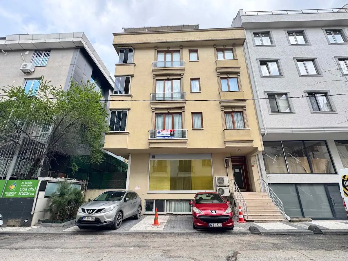 ÇEKMEKÖY MIMAR SINAN MAH. SATILIK 2+1 MERKEZI KONUM