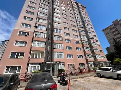 BEYLİKDÜZÜ BARIŞ MAHALLESİ DE SATILIK 3+1 BOŞ DAİRE