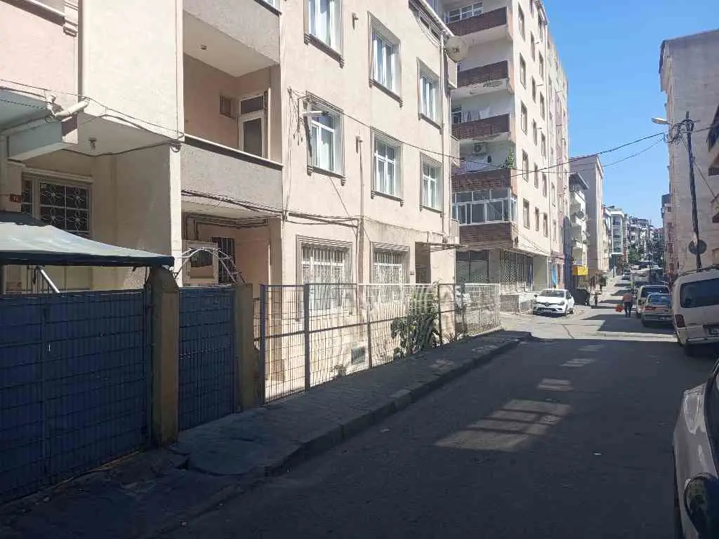 KANARYA MAHALLESİ SATILIK BİNA