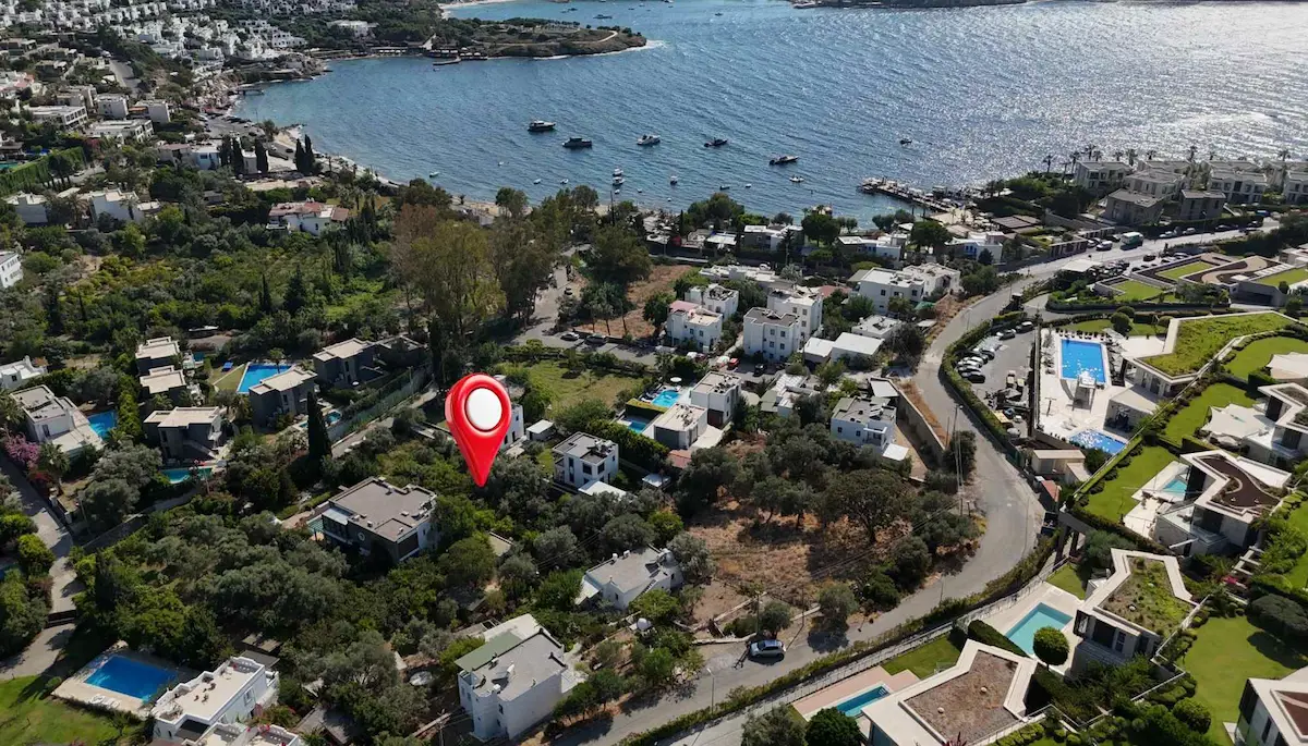 BODRUM YALIKAVAK'TA SATILIK 1000M2 ARSA