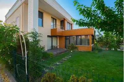 ERENKÖY HAYMANA MAHALLESINDE EŞYALI KIRALIK VILLA