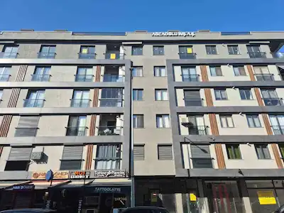 PENDIK EROL KAYA CADDESINDE SATILIK 3+1 DAIRE