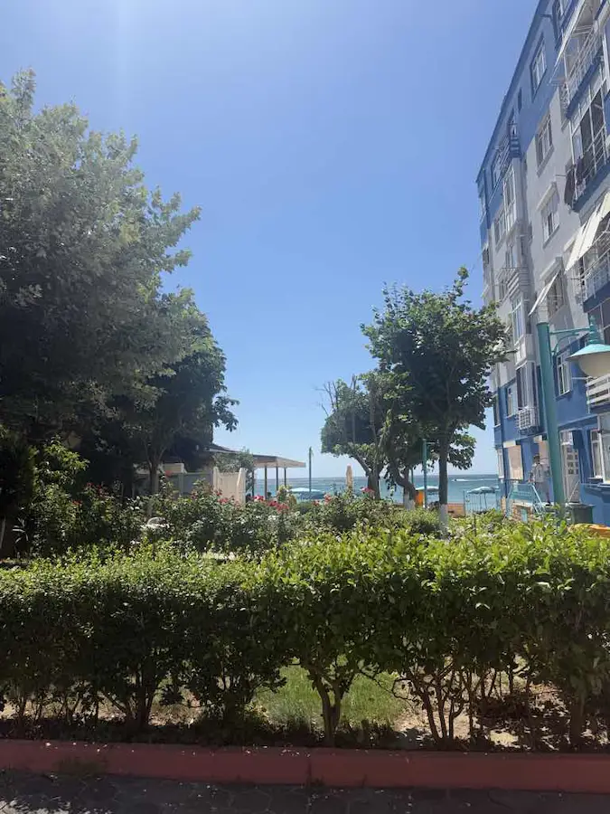 KUMBURGAZ KONAK SİTESİNDE DENİZ MANZARALI SATILIK