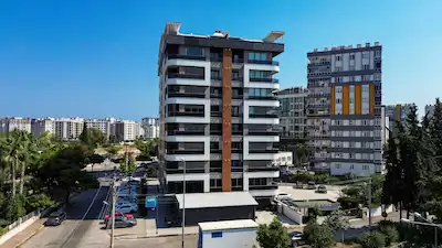 MOLLAYUSUF MAHALLESİNDE SATILIK PLAZA KATI 