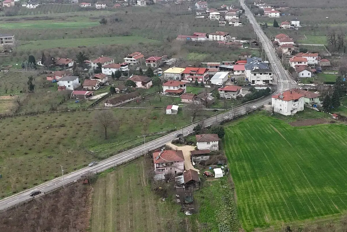 REMAX HÜR ALİ KUTANİS'TEN SAKARYA AKYAZI ÇILDIRLAR MAHALLESİNDE SATILIK ARSA