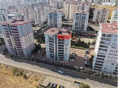 REMAX YENİ GAYRİMENKUL’DEN SATILIK 4+1 GENİŞ DAİRE