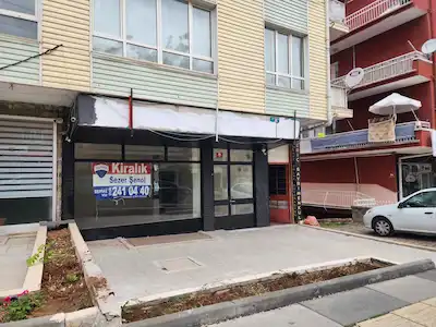 SOKULLU MEHMET PAŞA CADDESI ÜSTÜNDE KIRALIK DÜKKAN