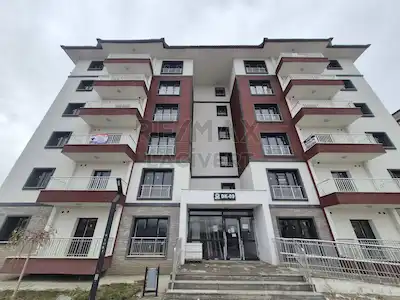 RE/MAX LACİVERT'TEN ILICA  TOKİLER'DE KİRALIK 2+1 SIFIR DAİRE 