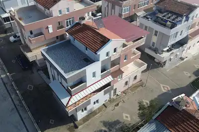 KUVAYİ MİLLİYE’DE SİTE İÇİNDE 255 M² 4+1 SATILIK TRİPLEKS VİLLA