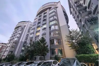 TERAS ÇEKMEKÖY EVLERİNDE EMSALSİZ AYRI GİRİŞLİ ÇİFT MUTFAKLI 5+2