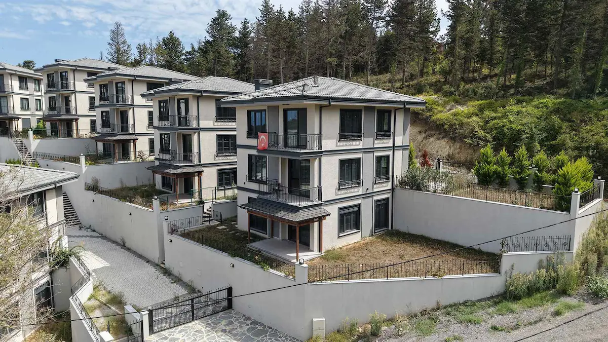 ŞILE SELVI KONAKLARI SITESI GENIŞ BAHÇELI KIRALIK 4+2 TRIPLEKS 3