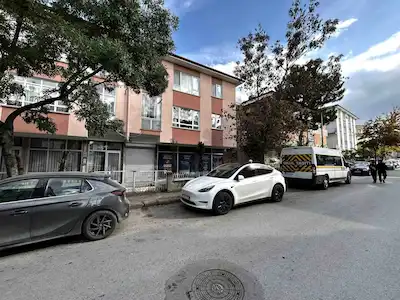 MAÇKA SOKAK KIRALIK 140 M²DÜKKAN / REMAX ENBATI
