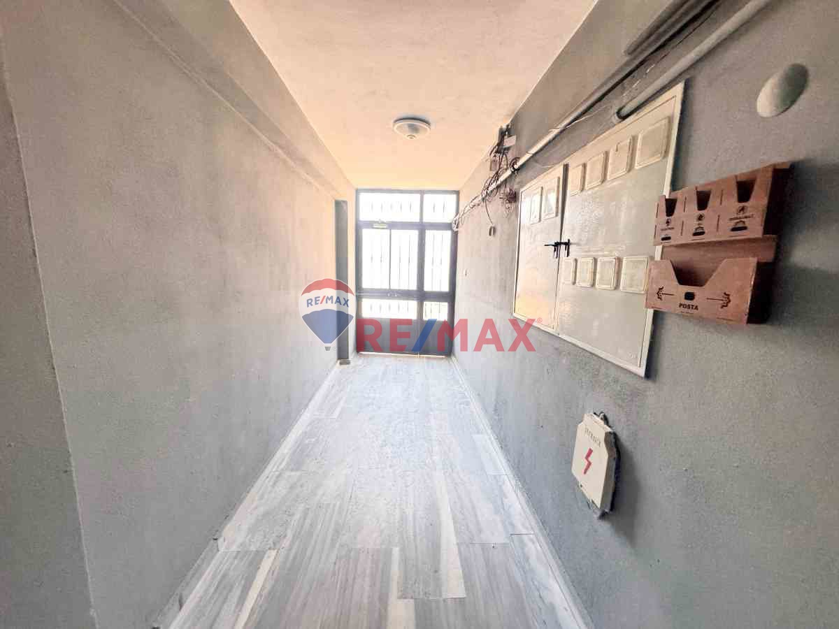 TUZLA ORHANLI ORTA MAH SATILIK ÇİFT GİRİŞLİ DUBLEX 4+2 DAİRE