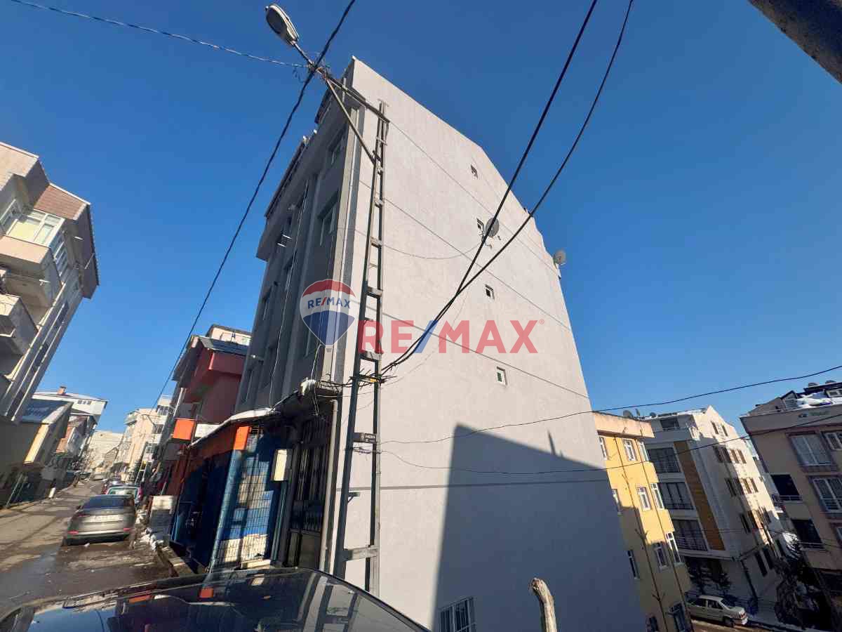 TUZLA ORHANLI ORTA MAH SATILIK ÇİFT GİRİŞLİ DUBLEX 4+2 DAİRE