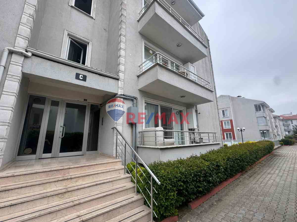 IZMIT ORHAN MH. BAĞÇEŞME HAVUZLU  1+1 EŞYALI KIRALIK DAIRE