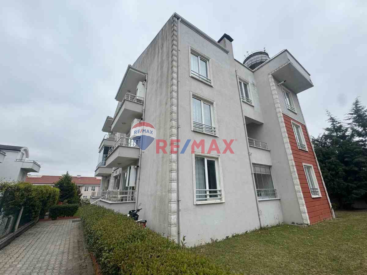 IZMIT ORHAN MH. BAĞÇEŞME HAVUZLU  1+1 EŞYALI KIRALIK DAIRE