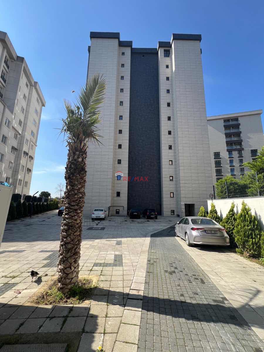 ATALAR SAHİLDE ÖZEL BAHÇE KULLANIMLI 3+1 SATILIK DAİRE