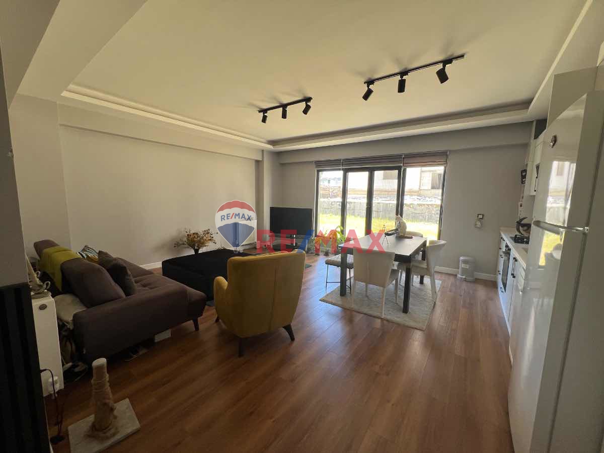 ATALAR SAHİLDE ÖZEL BAHÇE KULLANIMLI 3+1 SATILIK DAİRE