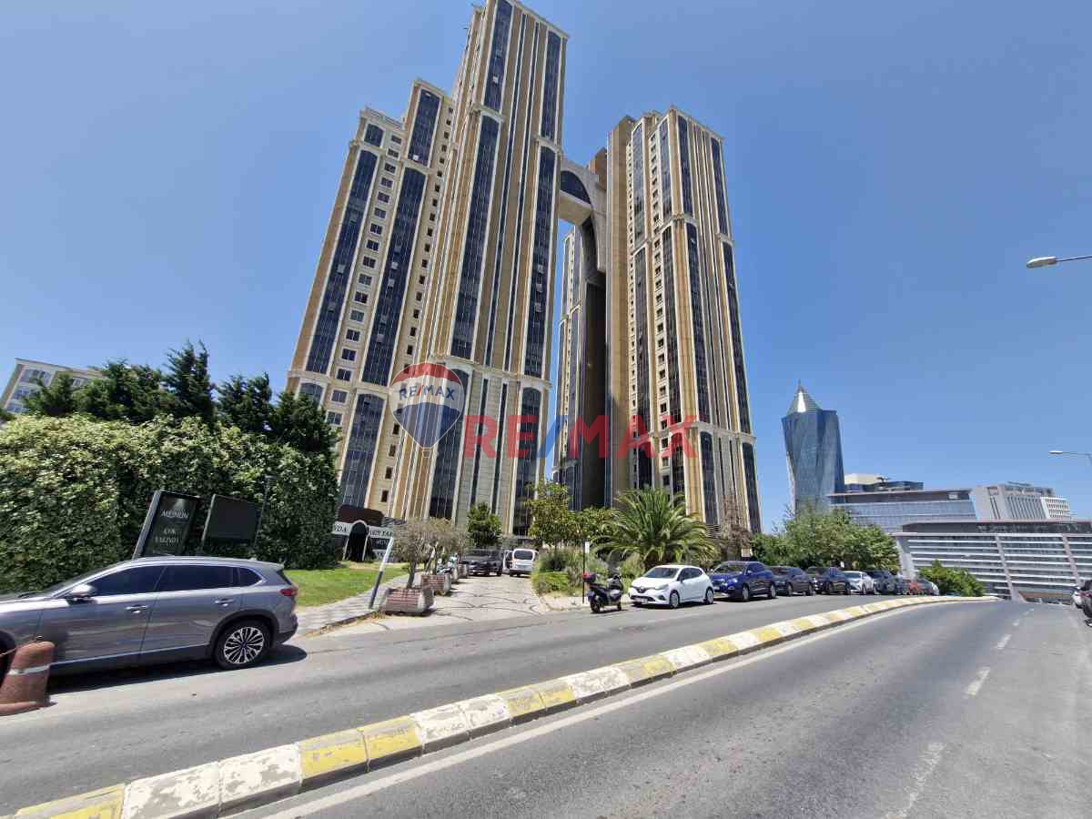 ATAŞEHIR UPHILL TOWERS 2+1 SATILIK OFIS 