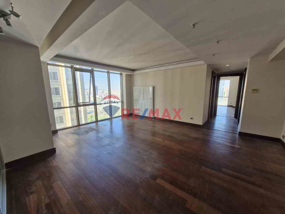 ATAŞEHIR UPHILL TOWERS 2+1 SATILIK OFIS 