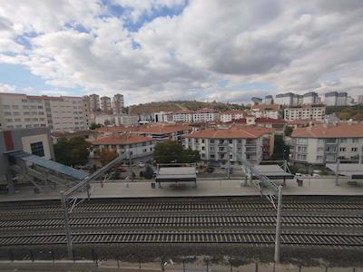 DEMİRLİBAHÇE TREN İSTASYONU ÖNÜ 3+1 KİRALIK DAİRE