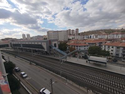 DEMİRLİBAHÇE TREN İSTASYONU ÖNÜ 3+1 KİRALIK DAİRE