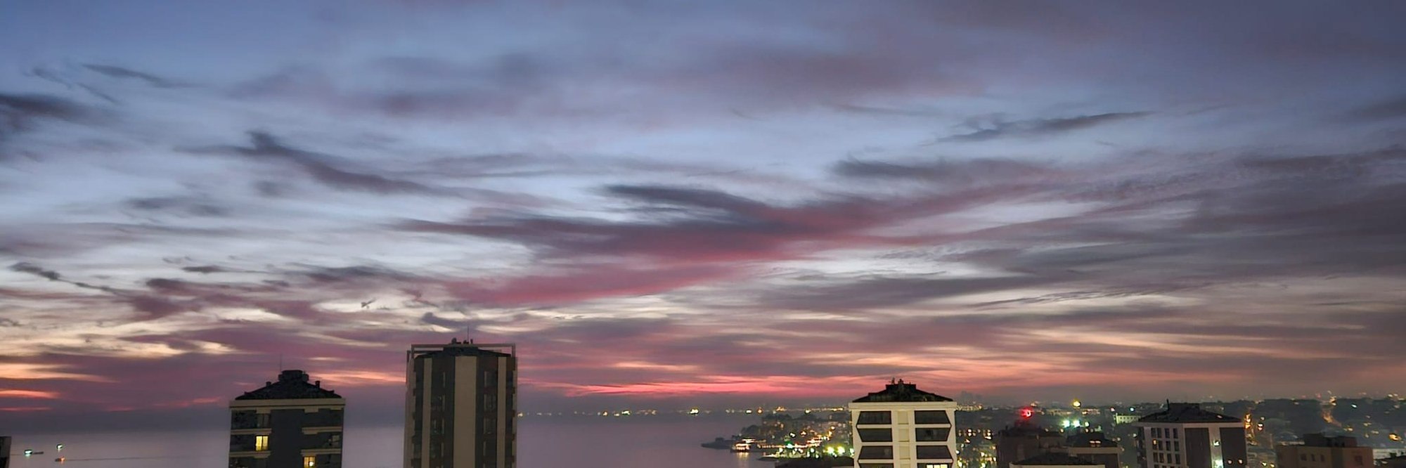 BAĞDAT CADDESİ FENERYOLU DENİZ MANZARALI 4+1 DAİRE