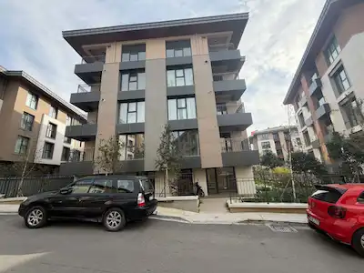 REMAX ASHIL ÜSKÜDAR  KIRAZLITEPE TOKI SATILIK 2+1 DAIRE