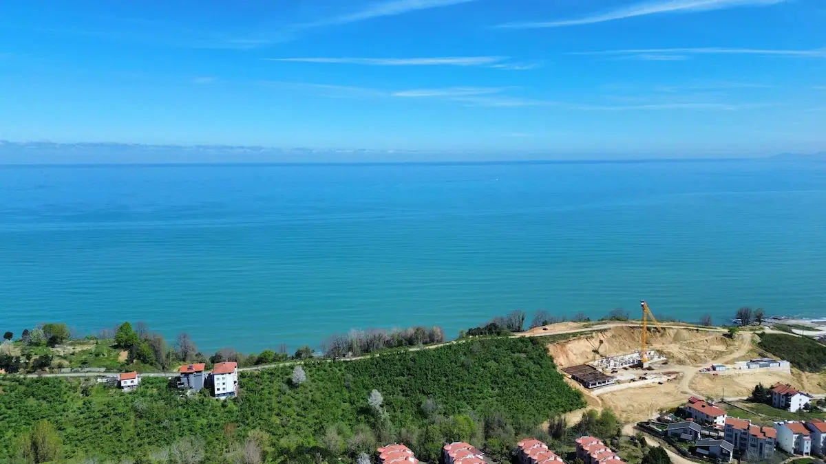 AKÇAKOCA AYAZLIDA FULL DENİZ MANZARALI SATILIK ARAZİ