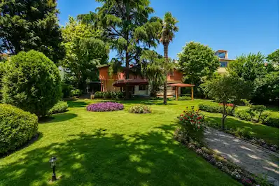İSTMARINA ARKASI 8+2 MÜSTAKIL VILLA 800M² BAHÇE KURUMSALA UYGUN