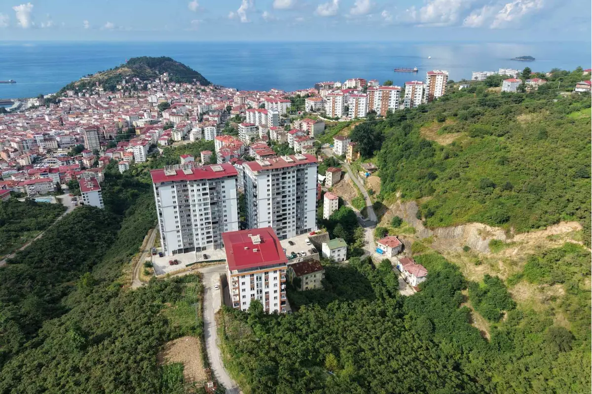 ATAK 28 SİTESİ’NDE ADA MUTFAKLI MANZARALI 135 M² NET 3+1 DUBLEKS