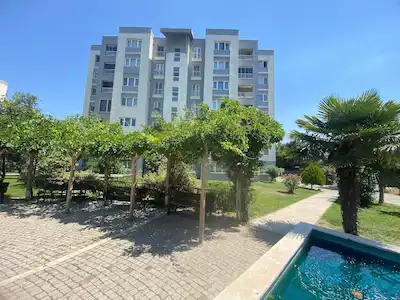 SEFAKÖY KİPTAŞ'TA KISA KATLI BLOKLARDA FIRSAT 2+1 DAİRE