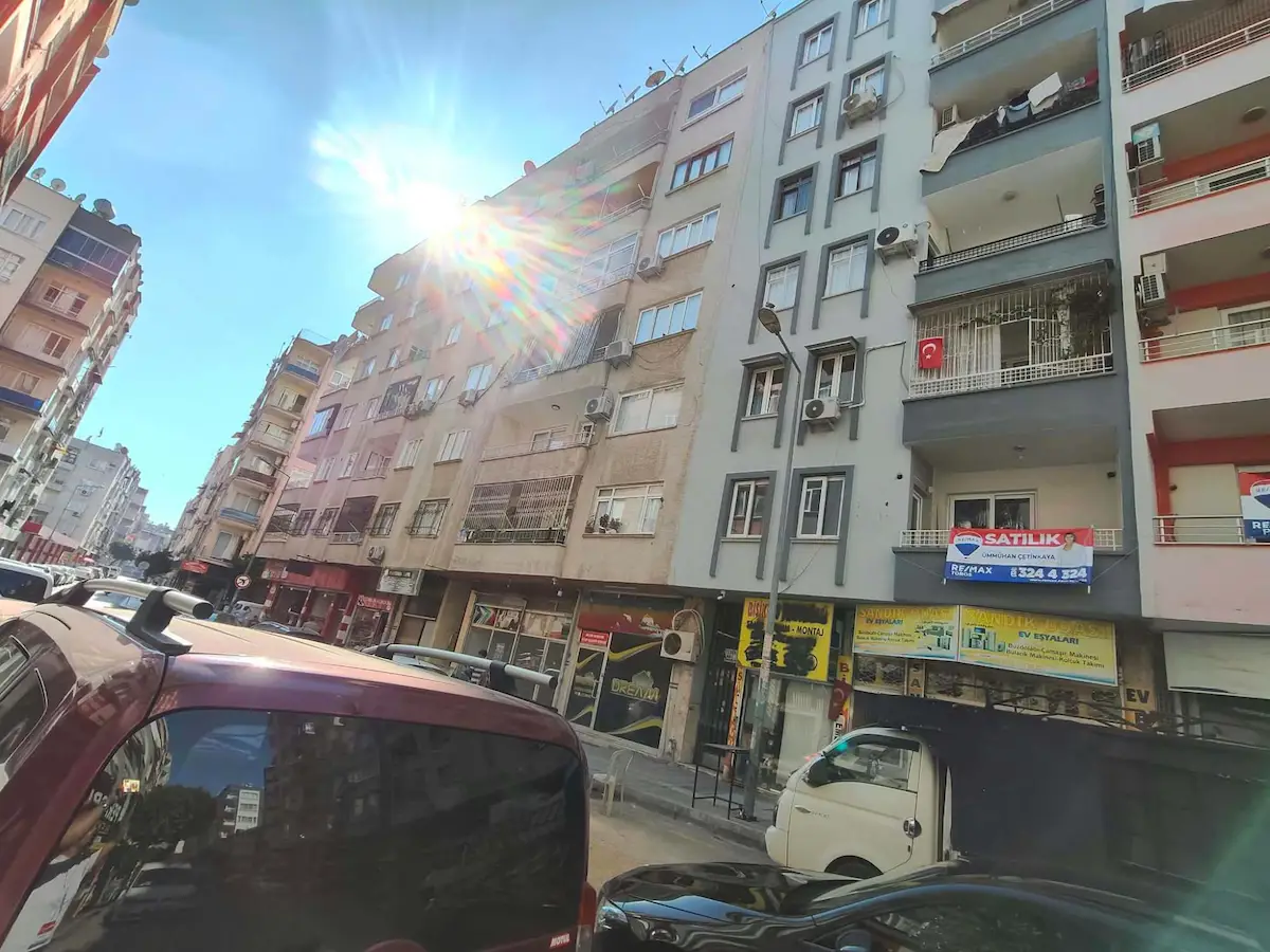 REMAX TOROS'TAN AKDENİZ NUSRATİYE’DE SATILIK 3+1