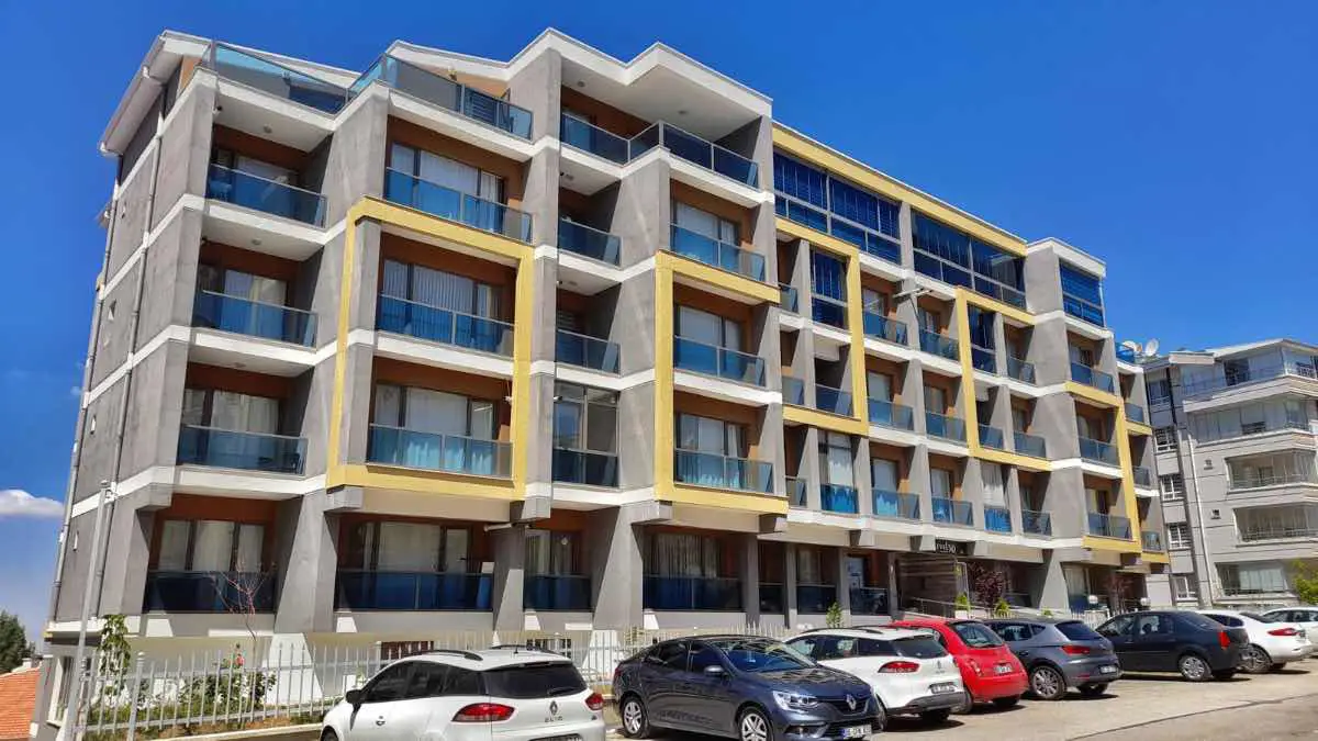 ÇANKAYA DİKMEN’DE ŞEHİR MANZARALI EŞYALI SATILIK 2+1 DAİRE
