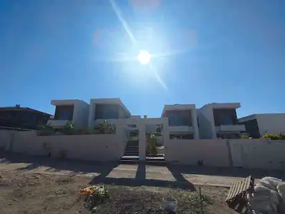 ÇEŞME YALI MAHALLESİNDE 4 ADET 3+1 SIFIR VİLLA