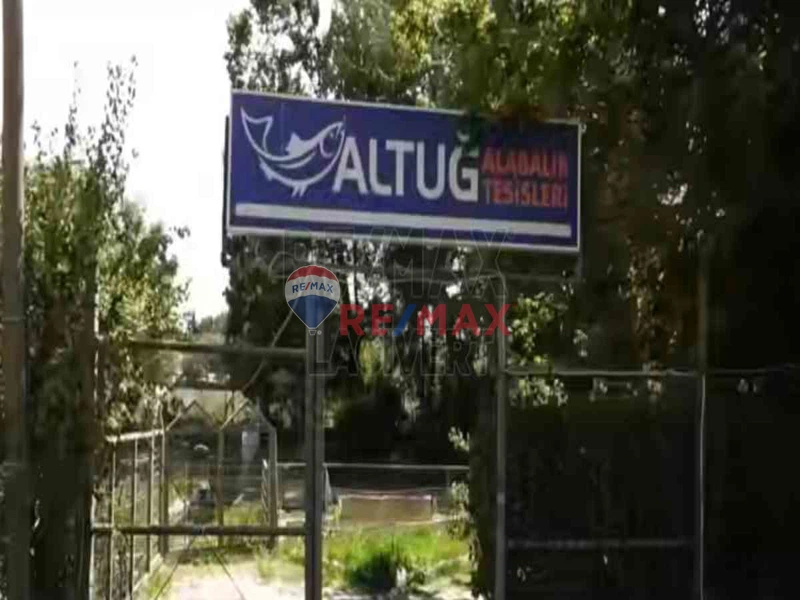 RE/MAX LACİVERT'TEN PASİNLERDE DEVREN SATILIK ALTUĞ ALABALIK TESİSLERİ