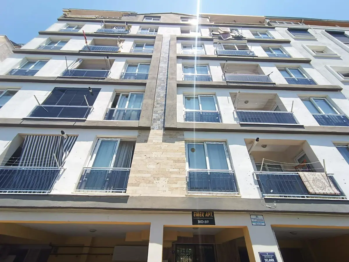 REMAX PİN'DEN AYDIN ORTA MH SELANİK CD FIRSAT 1+1 KİRALIK BOŞ DAİRE